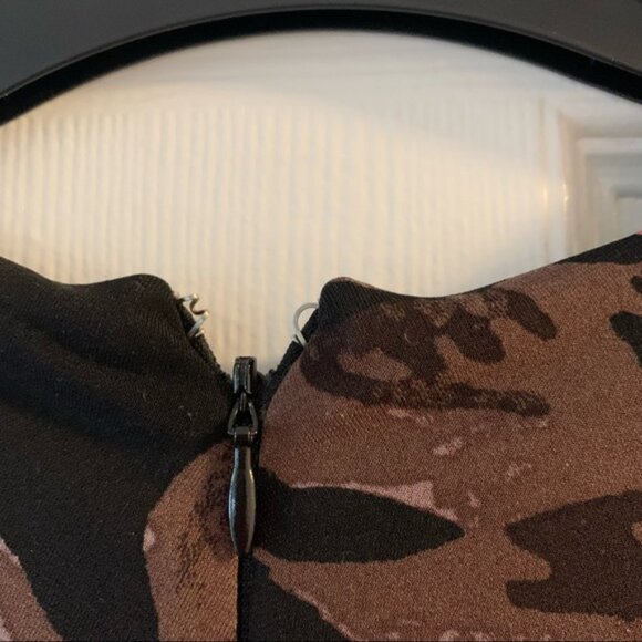 Le Chateau Red Floral Stretch Faux Wrap Dress M - Picture 6 of 10